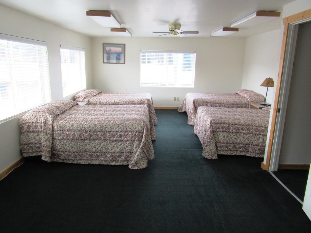 Yellowstone Country Inn Вест-Йеллоустоун Номер фото